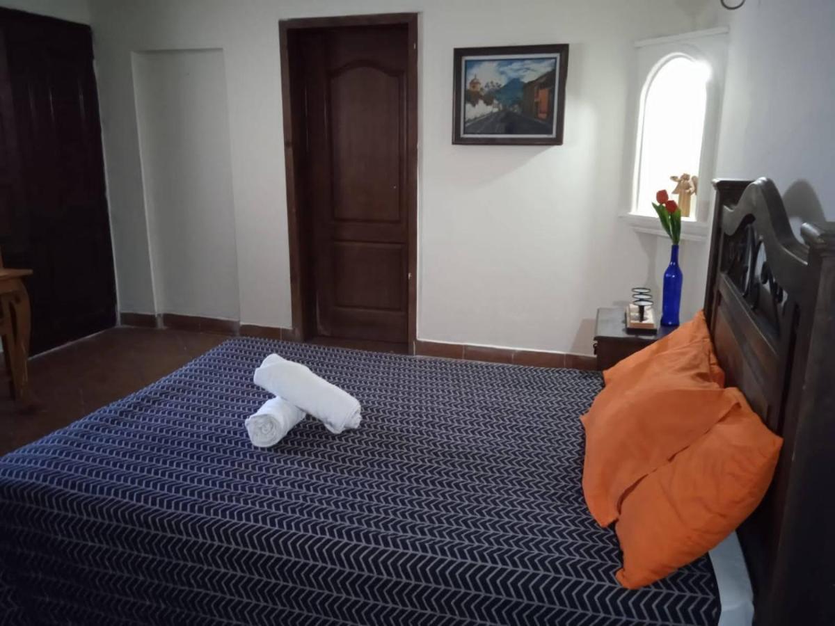 Huellas Hostal Antigua Exteriör bild